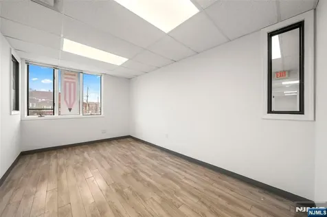 40 Broad Avenue Palisades Park NJ 07650