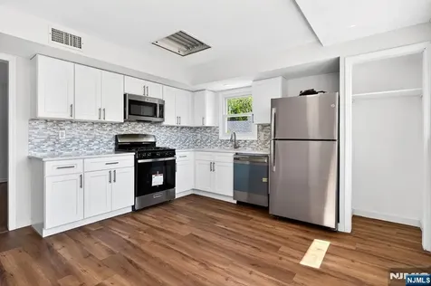 292 Louis Street Hackensack NJ 07601