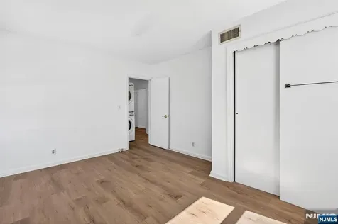 292 Louis Street Hackensack NJ 07601