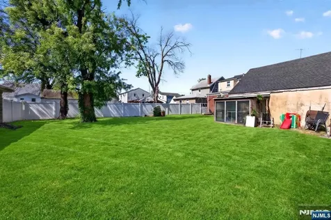 292 Louis Street Hackensack NJ 07601