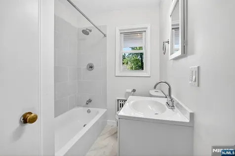 292 Louis Street Hackensack NJ 07601
