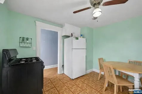 86 Llewellyn Avenue Hawthorne NJ 07506