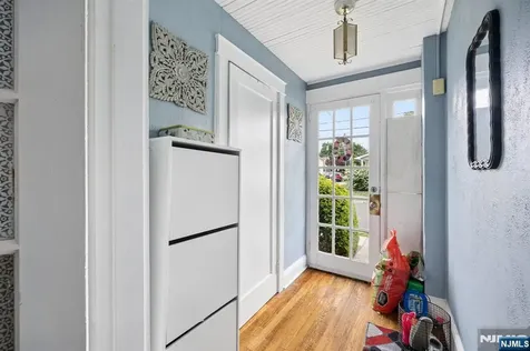 86 Llewellyn Avenue Hawthorne NJ 07506