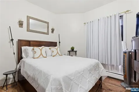 144-146 Pearsall Jersey City NJ 07305