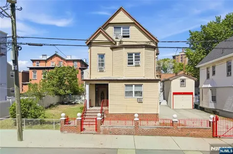 144-146 Pearsall Jersey City NJ 07305