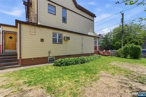144-146 Pearsall Jersey City NJ 07305