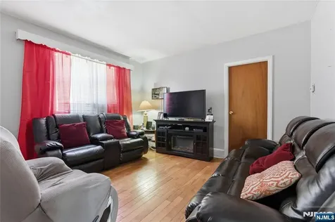 144-146 Pearsall Jersey City NJ 07305