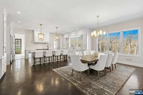 396 Knollwood Road Ridgewood NJ 07450