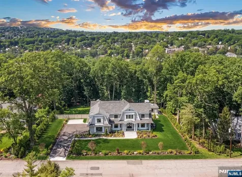 396 Knollwood Road Ridgewood NJ 07450