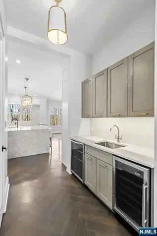 396 Knollwood Road Ridgewood NJ 07450