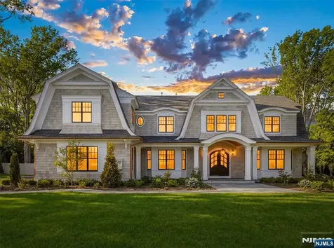 396 Knollwood Road Ridgewood NJ 07450