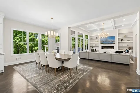 396 Knollwood Road Ridgewood NJ 07450