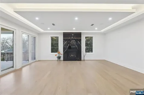 311 Farview Avenue Paramus NJ 07652