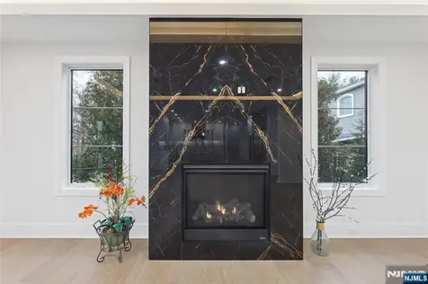 311 Farview Avenue Paramus NJ 07652