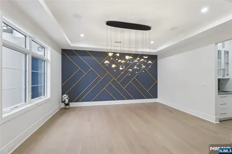 311 Farview Avenue Paramus NJ 07652