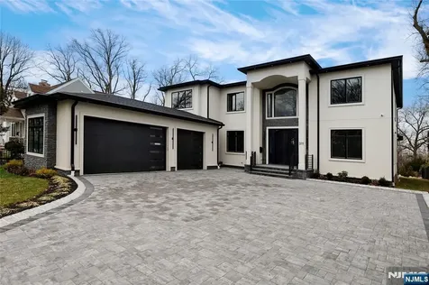 311 Farview Avenue Paramus NJ 07652