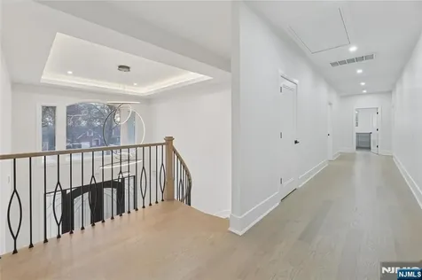 311 Farview Avenue Paramus NJ 07652