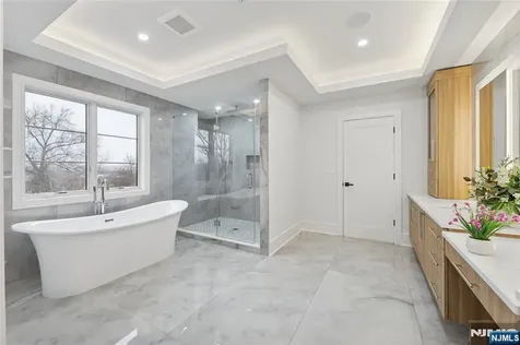 311 Farview Avenue Paramus NJ 07652
