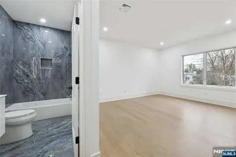 311 Farview Avenue Paramus NJ 07652