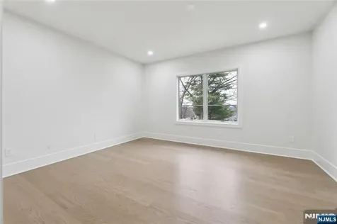 311 Farview Avenue Paramus NJ 07652