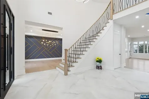 311 Farview Avenue Paramus NJ 07652