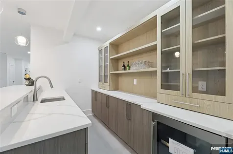 311 Farview Avenue Paramus NJ 07652