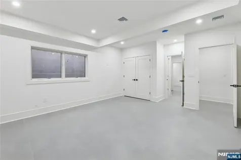 311 Farview Avenue Paramus NJ 07652