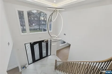 311 Farview Avenue Paramus NJ 07652