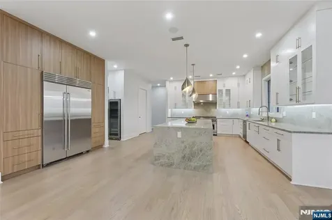 311 Farview Avenue Paramus NJ 07652