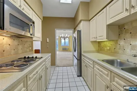 10 Smith Manor Boulevard West Orange NJ 07052