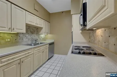 10 Smith Manor Boulevard West Orange NJ 07052