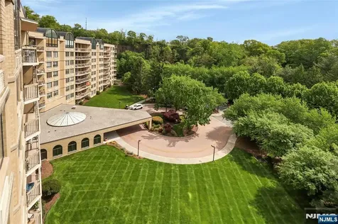 10 Smith Manor Boulevard West Orange NJ 07052