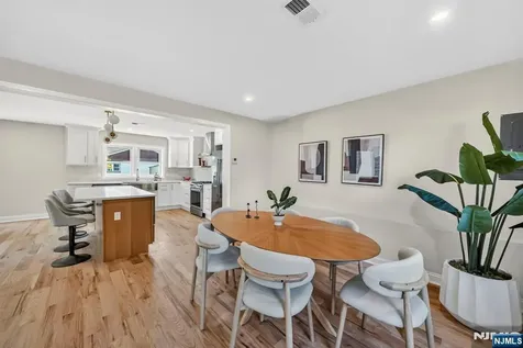 189 Woodland Avenue Westwood NJ 07675