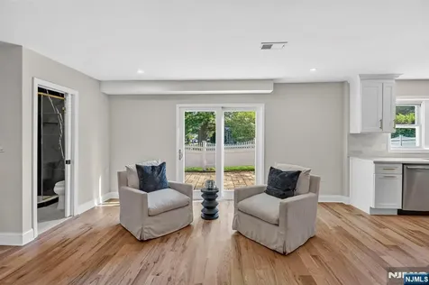 189 Woodland Avenue Westwood NJ 07675
