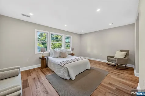 189 Woodland Avenue Westwood NJ 07675