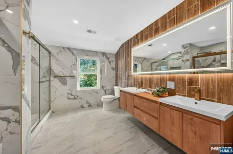189 Woodland Avenue Westwood NJ 07675