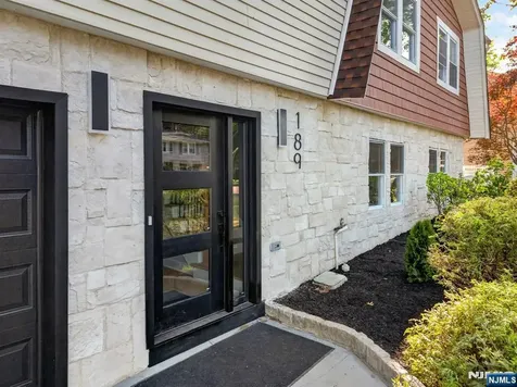 189 Woodland Avenue Westwood NJ 07675