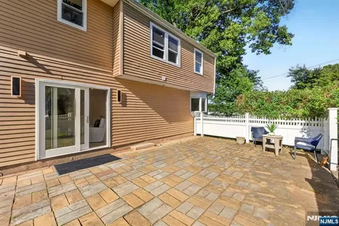 189 Woodland Avenue Westwood NJ 07675