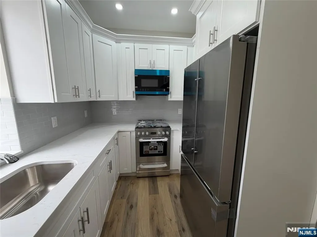 49 Summit Avenue Lyndhurst NJ 07071