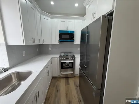 49 Summit Avenue Lyndhurst NJ 07071