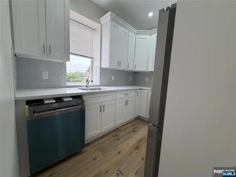 49 Summit Avenue Lyndhurst NJ 07071