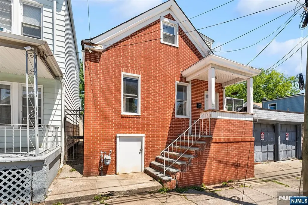 311 Paxton Street Paterson NJ 07503