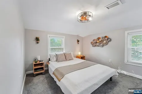 230 Lafayette Place Englewood NJ 07631