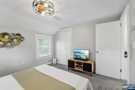 230 Lafayette Place Englewood NJ 07631