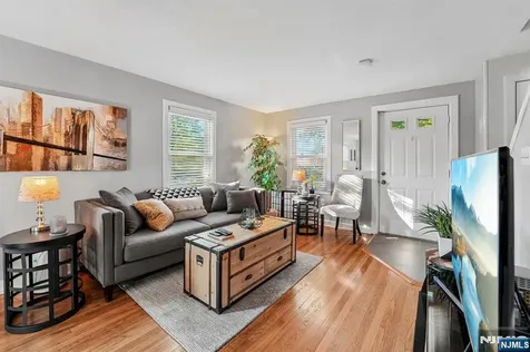 230 Lafayette Place Englewood NJ 07631