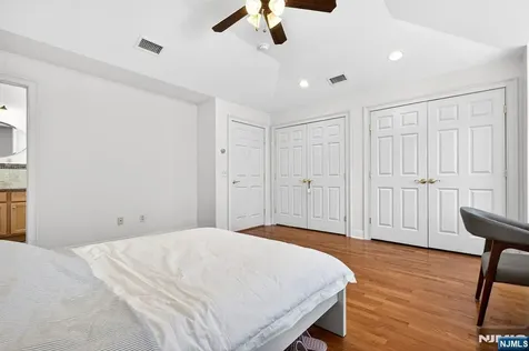 445 7th Street Palisades Park NJ 07650