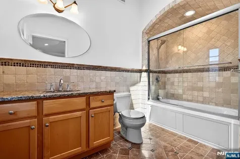 445 7th Street Palisades Park NJ 07650