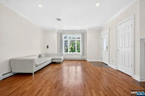 445 7th Street Palisades Park NJ 07650