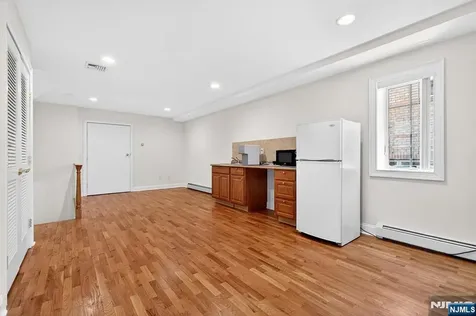 445 7th Street Palisades Park NJ 07650