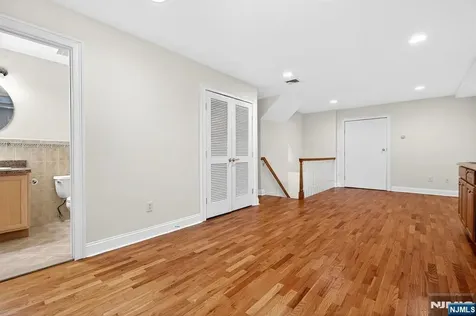 445 7th Street Palisades Park NJ 07650
